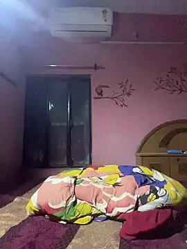 Saxymood1111 Adlı Modelin Canlı XXX Sohbeti