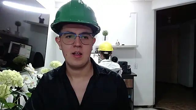 Czat XXX na żywo – dylan_santiago_