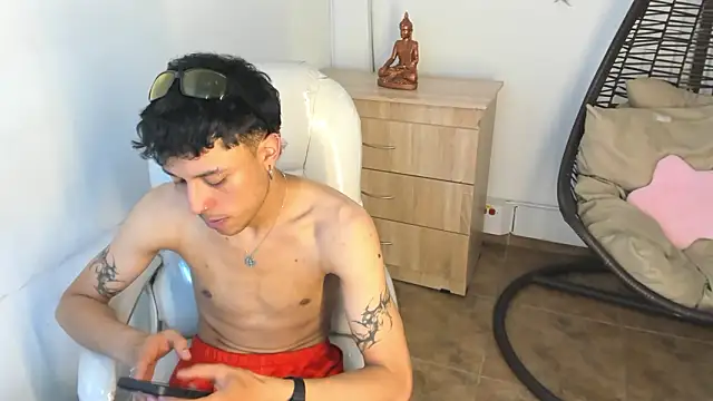 Slasher_1 élő XXX-chatje