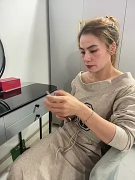 Онлайн чат XXX Llabi2k