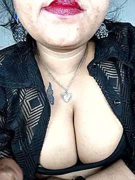 Ruby-7 élő XXX-chatje