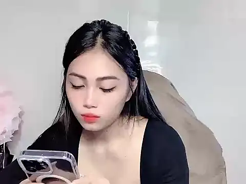 Thuy79 Live XXX-chat