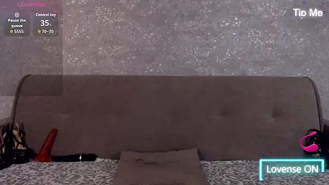 LillySquirtShot's Live XXX Chat