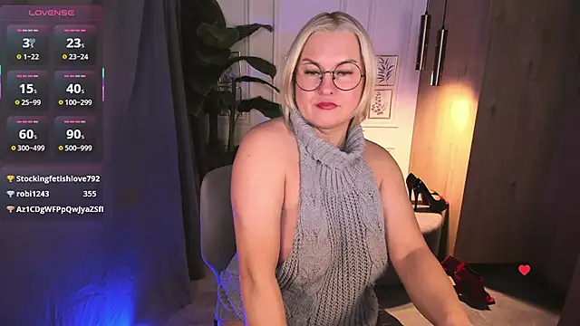 Онлайн чат XXX YolandaKiss