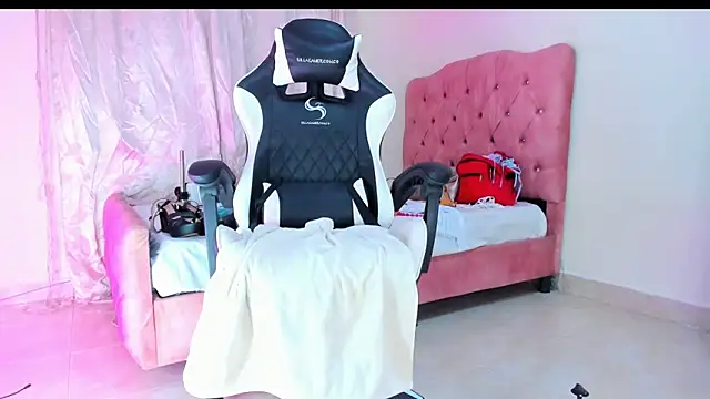 Chatroom XXX en direct de kathy-steven