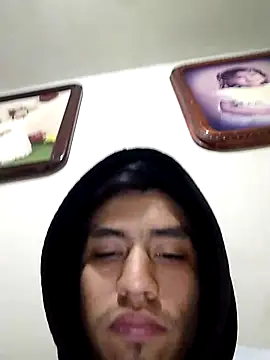 AlexAlejandro13's Webcam Show