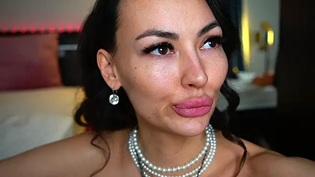 Anna_Purna Adlı Modelin Canlı XXX Sohbeti