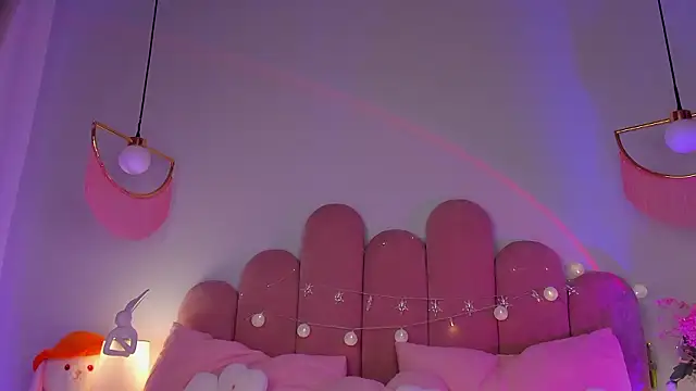 ElsaYoungのライブXXXチャット