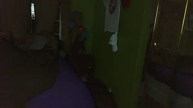 Sexslavescorpio Adlı Modelin Canlı XXX Sohbeti