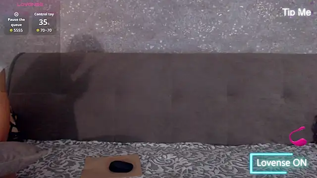 LillySquirtShot Chat XXX in diretta