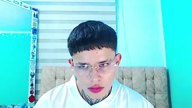 _justinmoon2 élő XXX-chatje