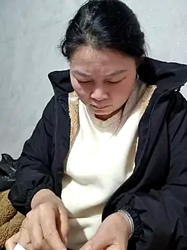 yoowwmr Pertunjukan Webcam