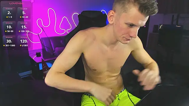 Онлайн чат XXX Brad_Maloney