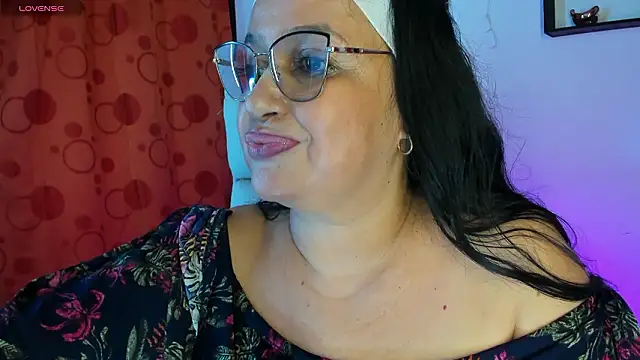 Chatroom XXX en direct de Gia_Nahomi