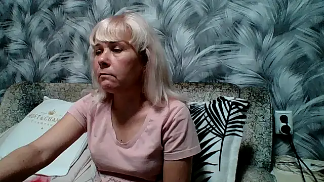 sakura_blondeのライブXXXチャット