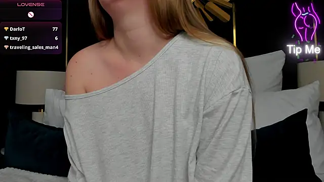 Chatroom XXX en direct de ChloeSug