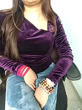 Chatroom XXX en direct de savya1