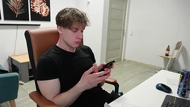 Charles_Dreams' Live XXX Chat