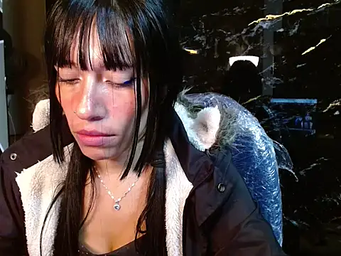 Ema_hot_01のライブXXXチャット