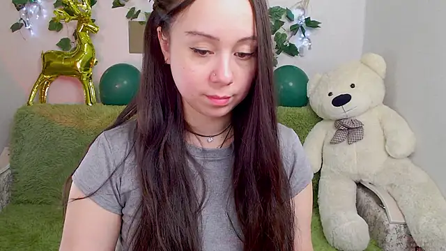 Chatroom XXX en direct de AlinaEleven