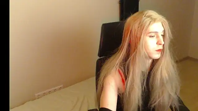 XXX chat uživo modela Pearl_Inferno