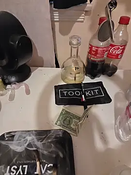 Cnutt310 লাইভ XXX চ্যাট