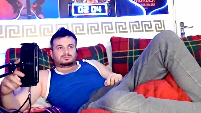 FuckToyBoy69 Adlı Modelin Canlı XXX Sohbeti