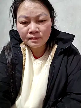 yoowwmr Chat XXX in diretta