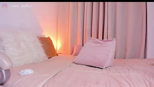 Reina_ élő XXX-chatje