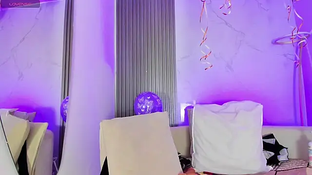 kiaratentation's Live XXX Chat