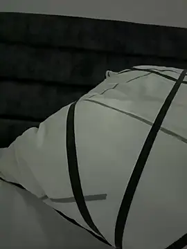 ArisSC's Live XXX Chat