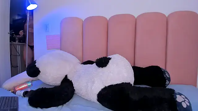 Czat XXX na żywo – kitty_miaa