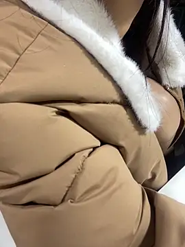 Mina048のライブXXXチャット