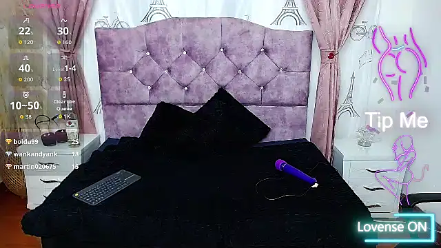 Esmeralda-18: онлайн-секс-чат