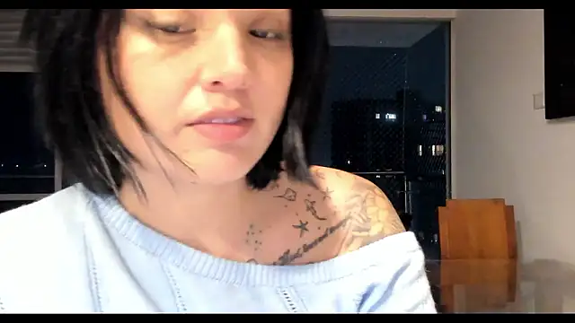 LorenRosse Adlı Modelin Canlı XXX Sohbeti