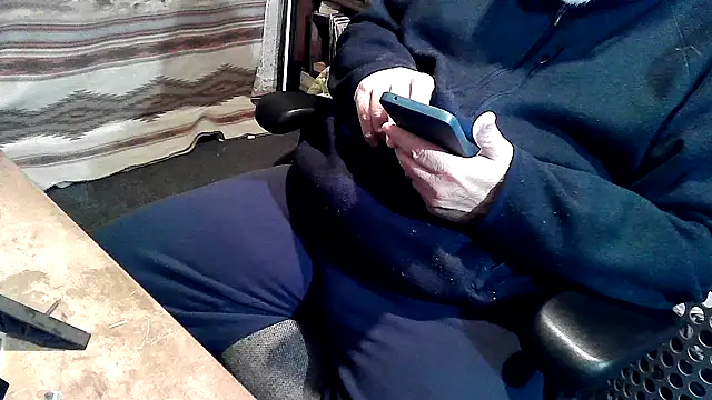 Chat XXX en directo de Oldmanphlwiss