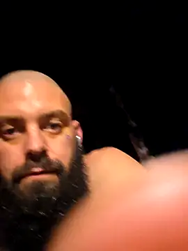 XXX chat uživo modela BigDonnyBig