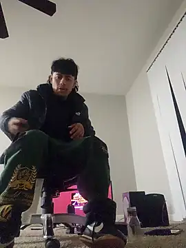 Вебкам-шоу Calientrejuan