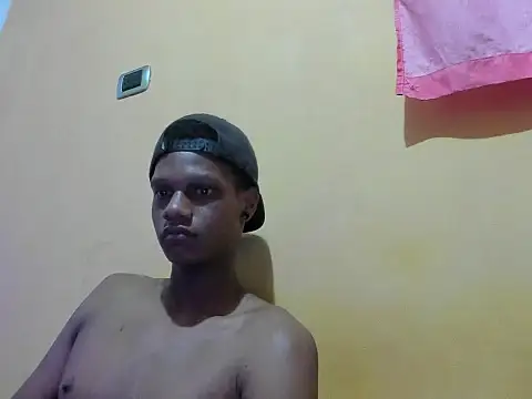 aunstin_farid1: διαδικτυακό σόου στην κάμερα