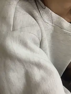 Mina048 Adlı Modelin Canlı XXX Sohbeti