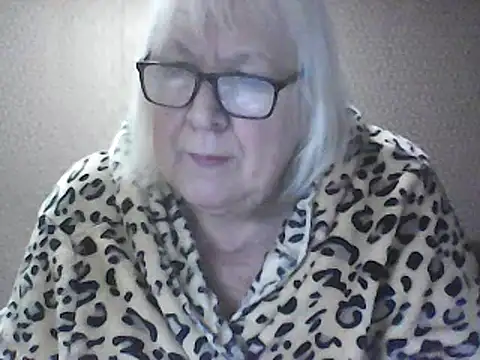 Alexia64231 Adlı Modelin Canlı XXX Sohbeti