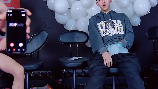 TNT-001 Live XXX Chat