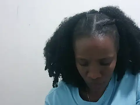 prettybeee élő XXX-chatje