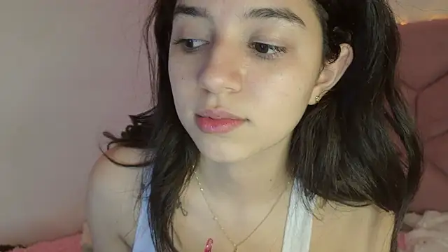 eva_sin18 Adlı Modelin Canlı XXX Sohbeti