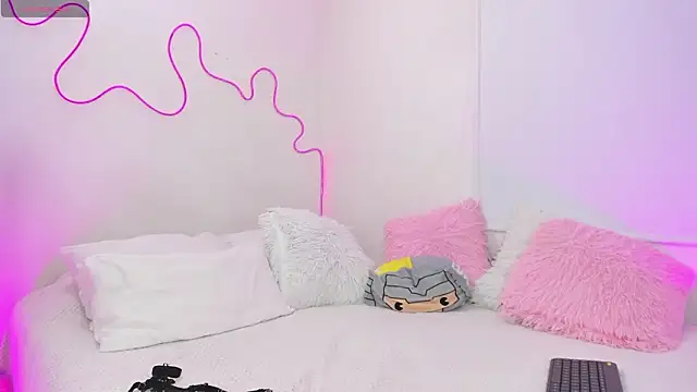 karly_rioss Adlı Modelin Canlı XXX Sohbeti