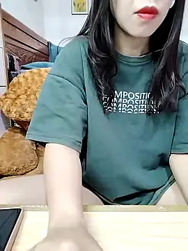 cream1299 Adlı Modelin Canlı XXX Sohbeti