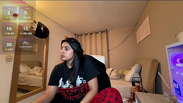 Chat +18 de cloe_small ao vivo