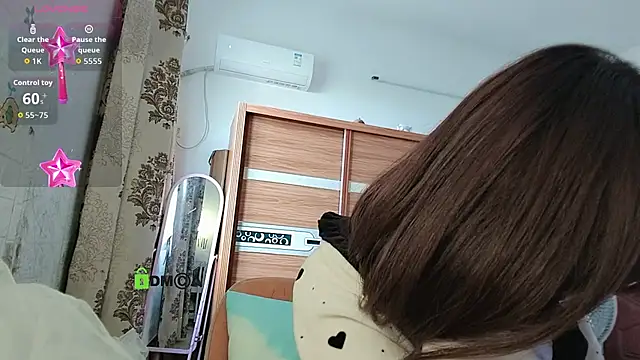 Lili_666 网络视讯表演