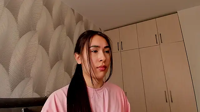 Bambiii_bby Chat XXX in diretta