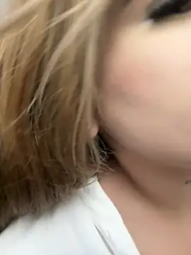 akirahattori's Live XXX Chat